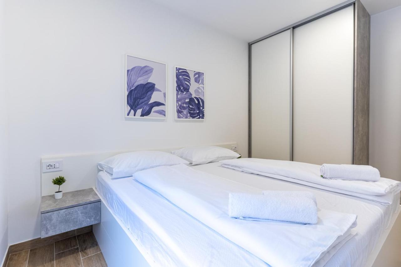 Apartment Blue Monstera เซรส ภายนอก รูปภาพ